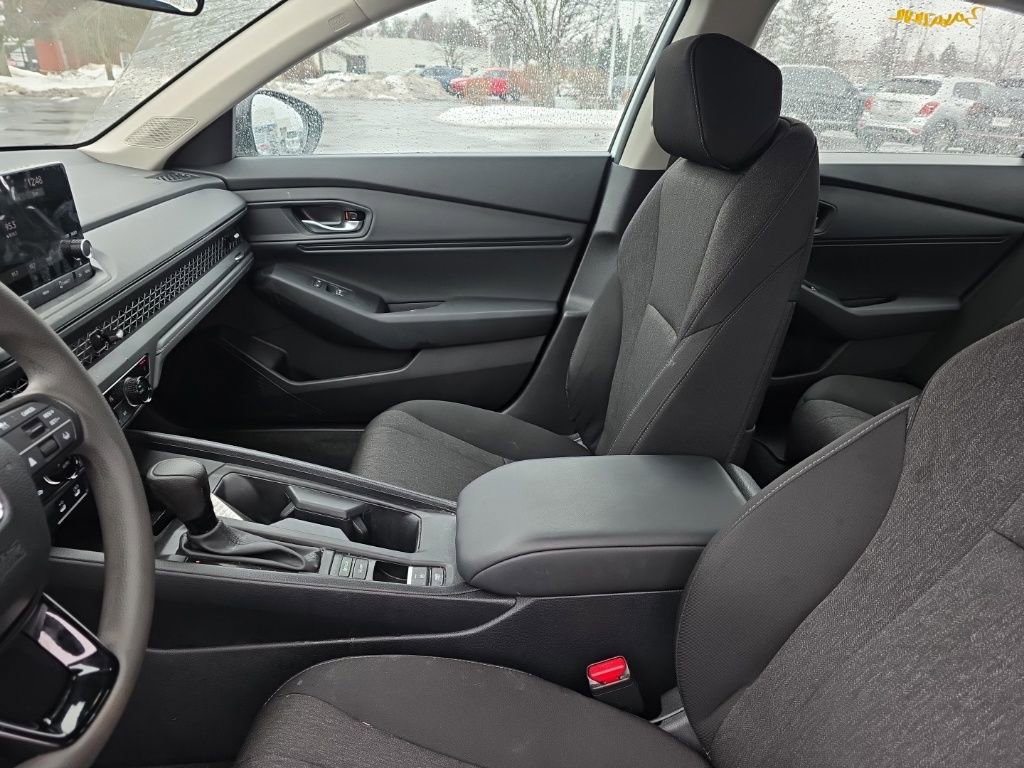 Used 2025 Honda Accord SE image 22