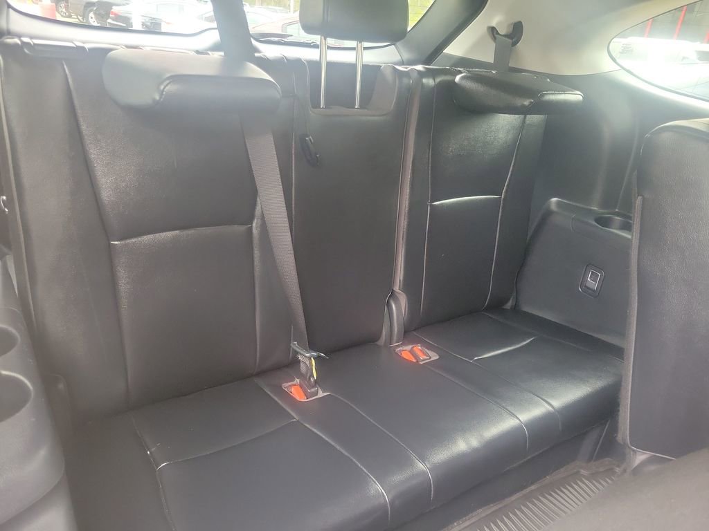 Used 2023 Toyota Highlander XLE image 28