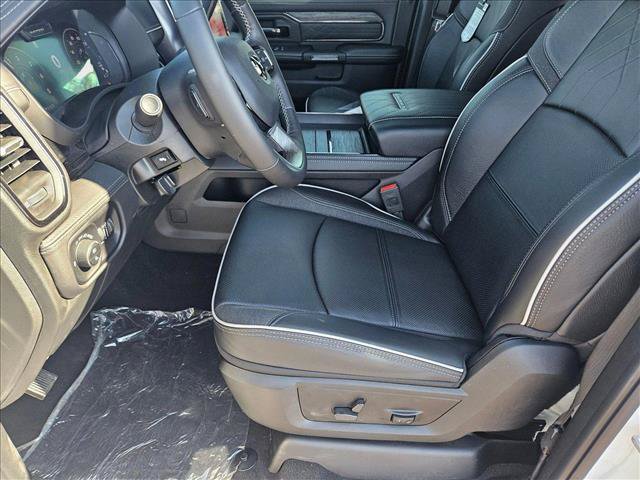 New 2025 RAM 2500 Limited AWD/4WD image 12
