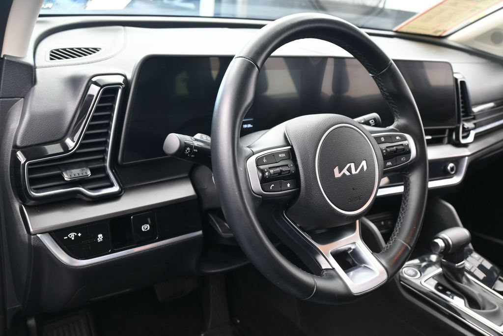 Used 2024 Kia Sportage EX FWD image 15