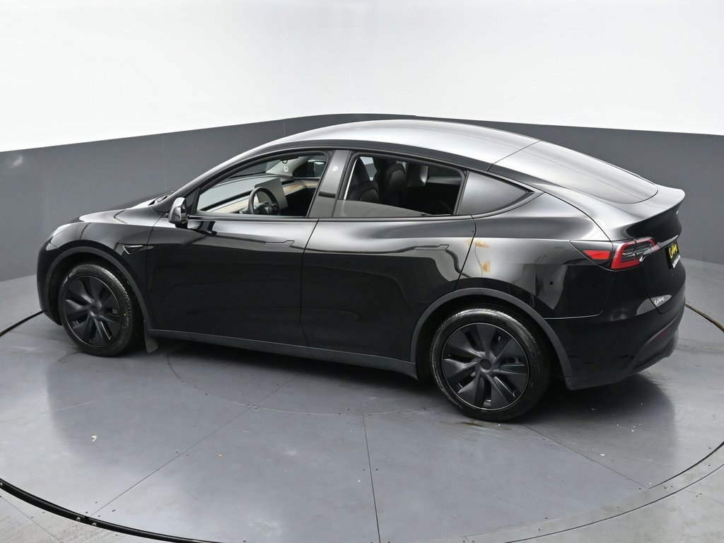 Used 2025 Tesla Model Y Long Range image 46