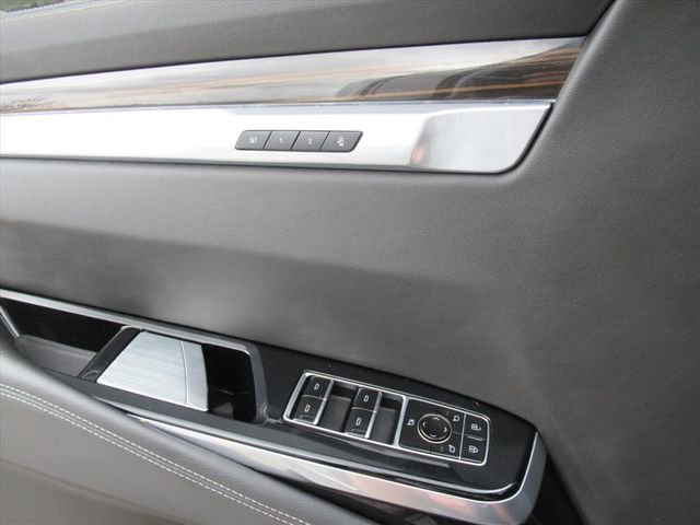 Certified 2025 Cadillac Escalade Premium Luxury w/ LPO, Radiant Package image 21