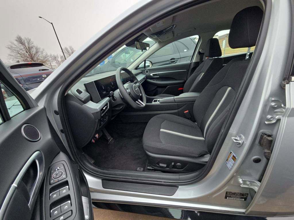 Used 2025 Hyundai Sonata SEL image 5