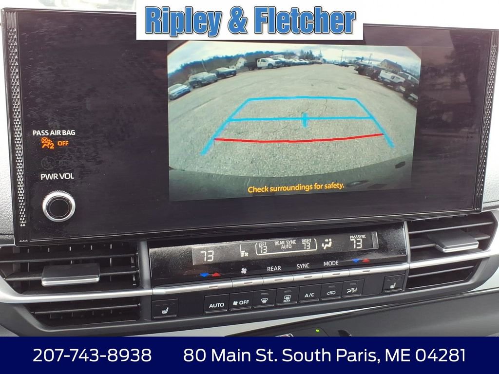 Used 2025 Toyota Sienna XLE image 23