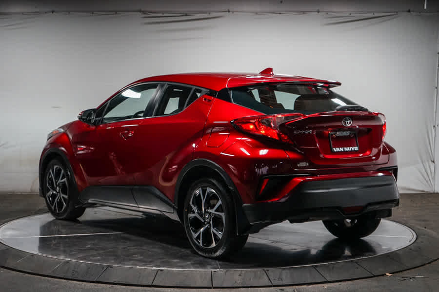Certified 2018 Toyota C-HR XLE FWD image 3
