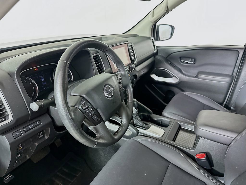 Used 2024 Nissan Frontier SV w/ Technology Package image 10