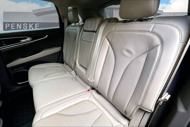 Used 2023 Lincoln Nautilus Reserve AWD/4WD image 26