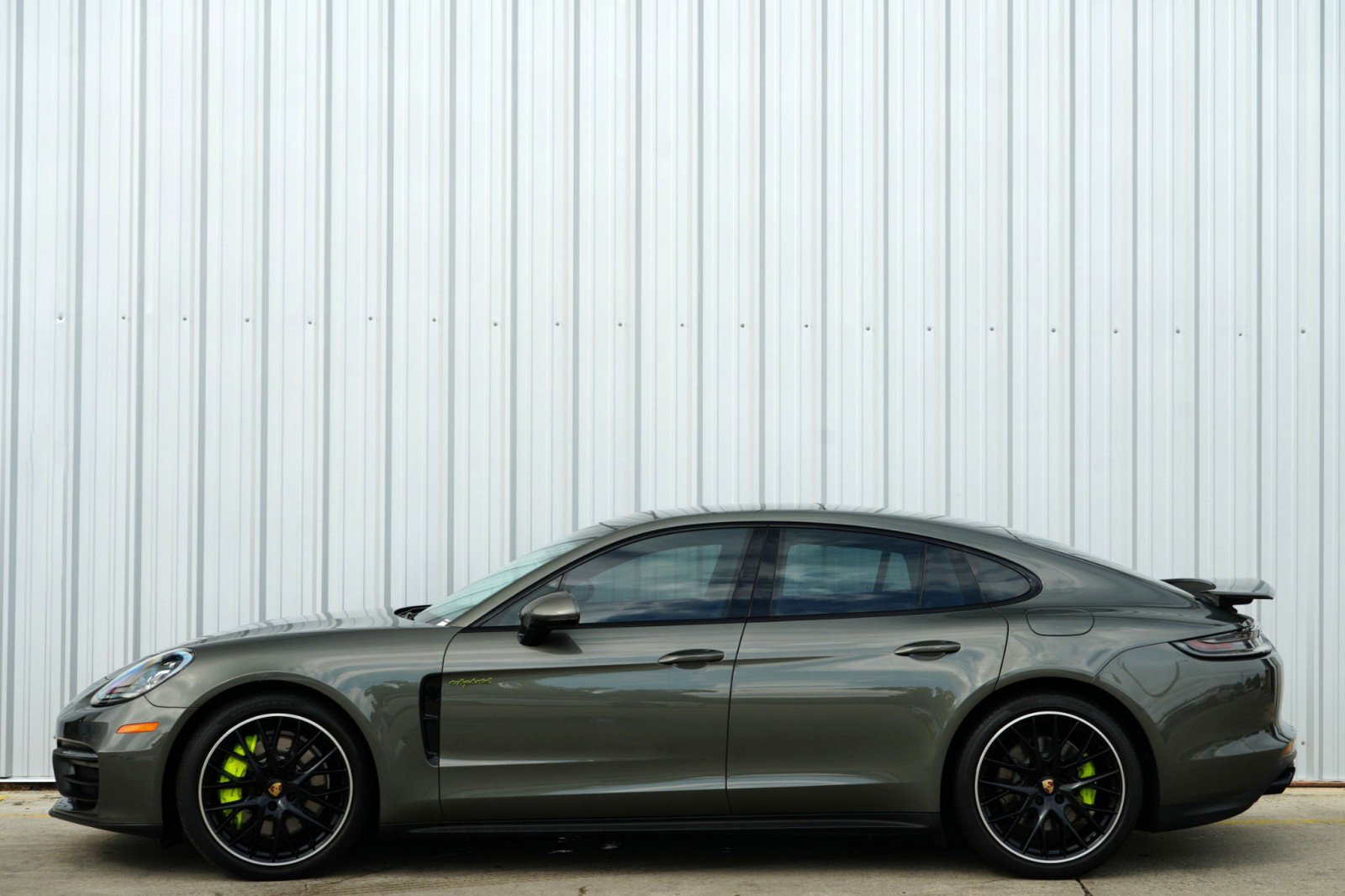 Used 2022 Porsche Panamera 4 AWD/4WD image 52