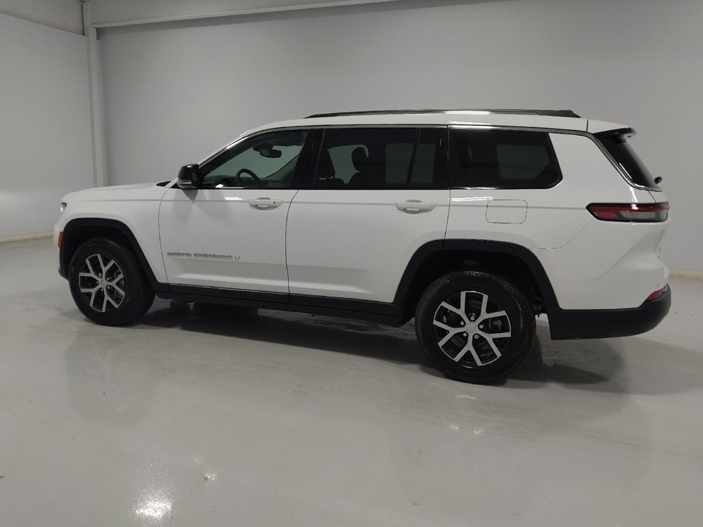 Used 2023 Jeep Grand Cherokee L Limited AWD/4WD image 3