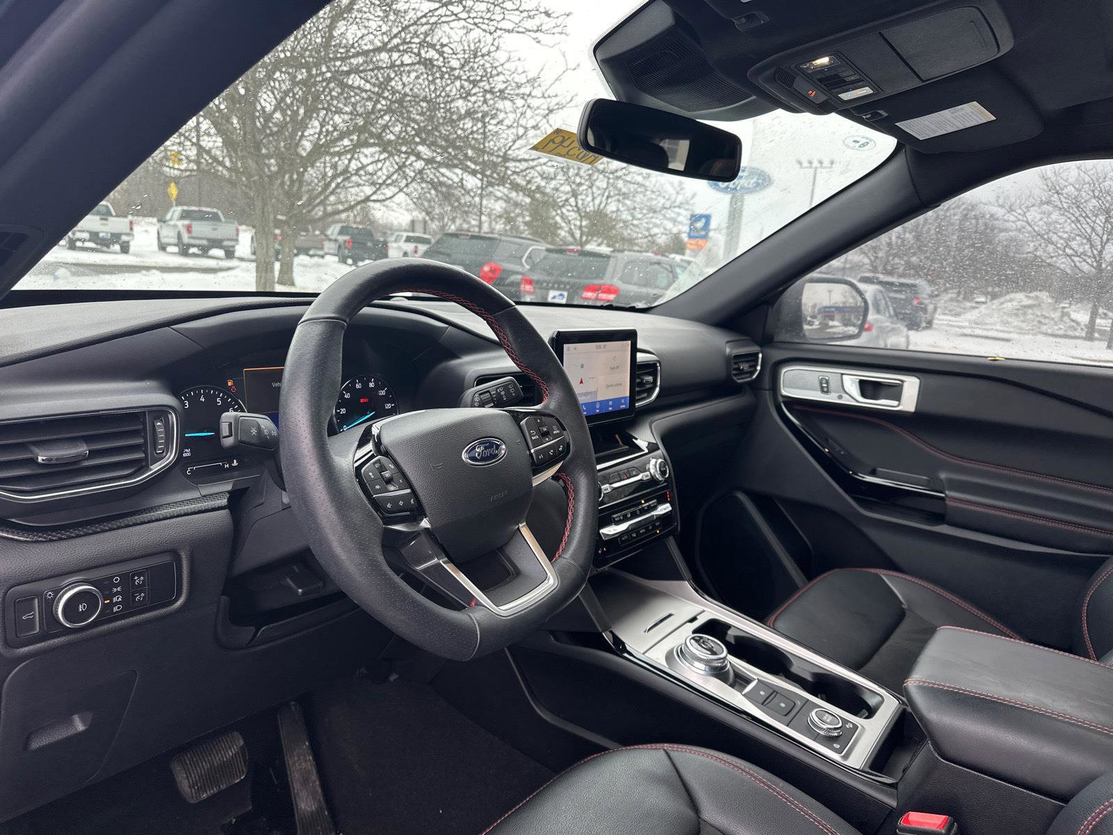 Used 2023 Ford Explorer ST-Line image 6
