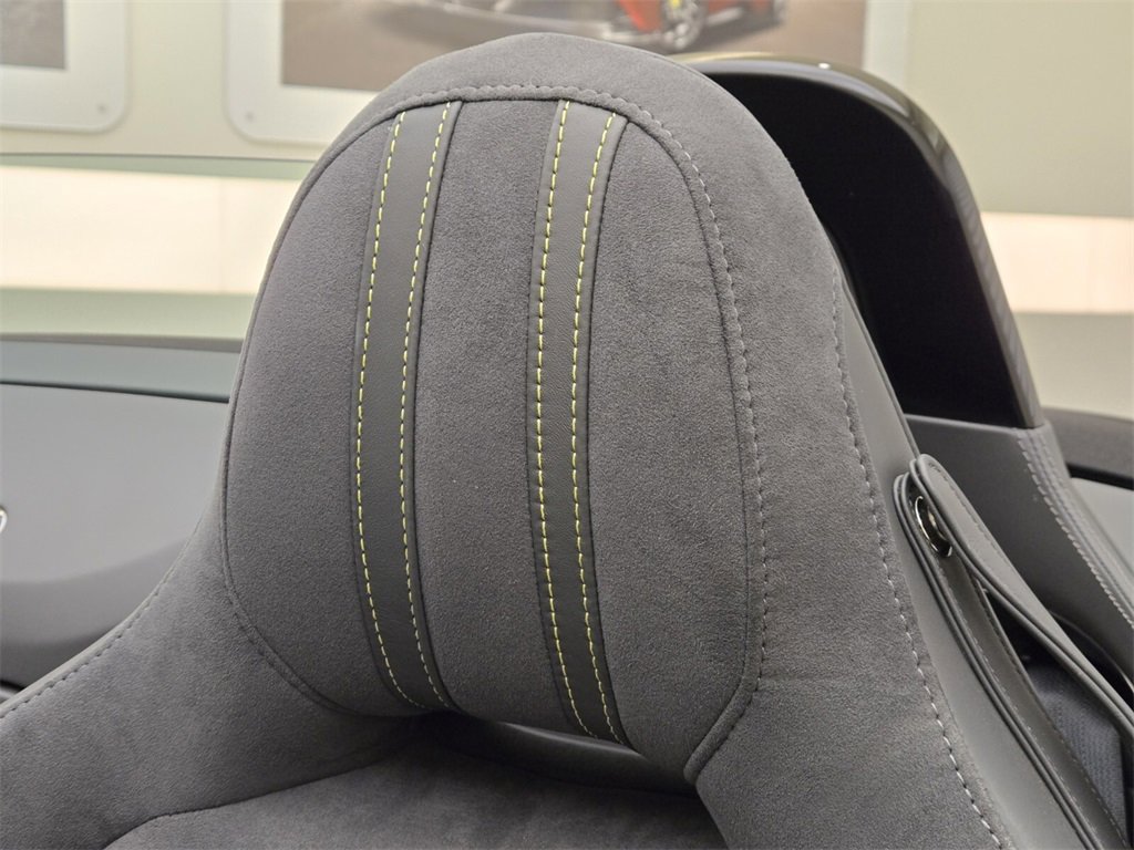 Used 2023 Aston Martin V8 Vantage image 29