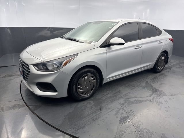 Used 2020 Hyundai Accent SE image 2