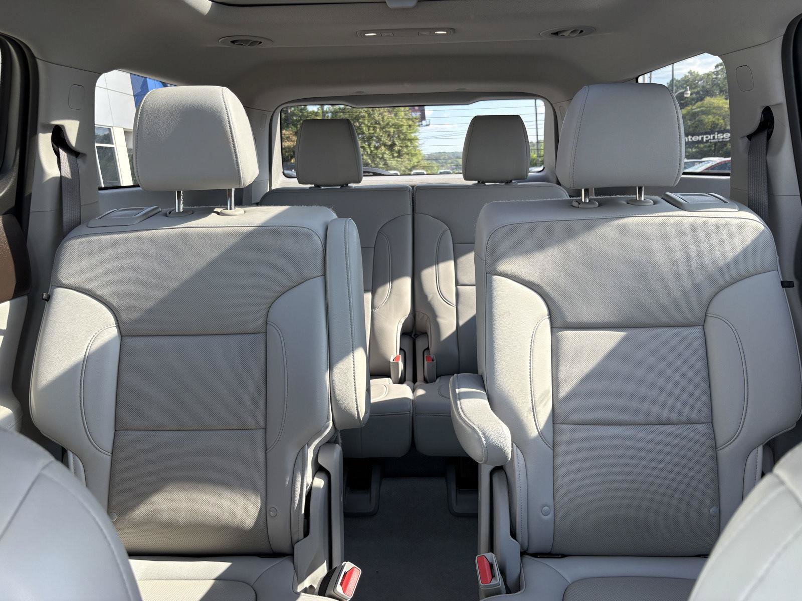 Used 2021 GMC Acadia SLT w/ Premium Package FWD image 26
