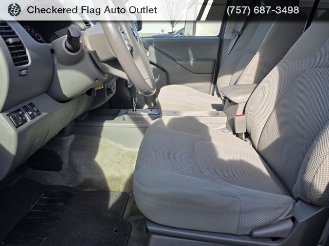 Used 2018 Nissan Frontier SV w/ Value Truck Package image 9