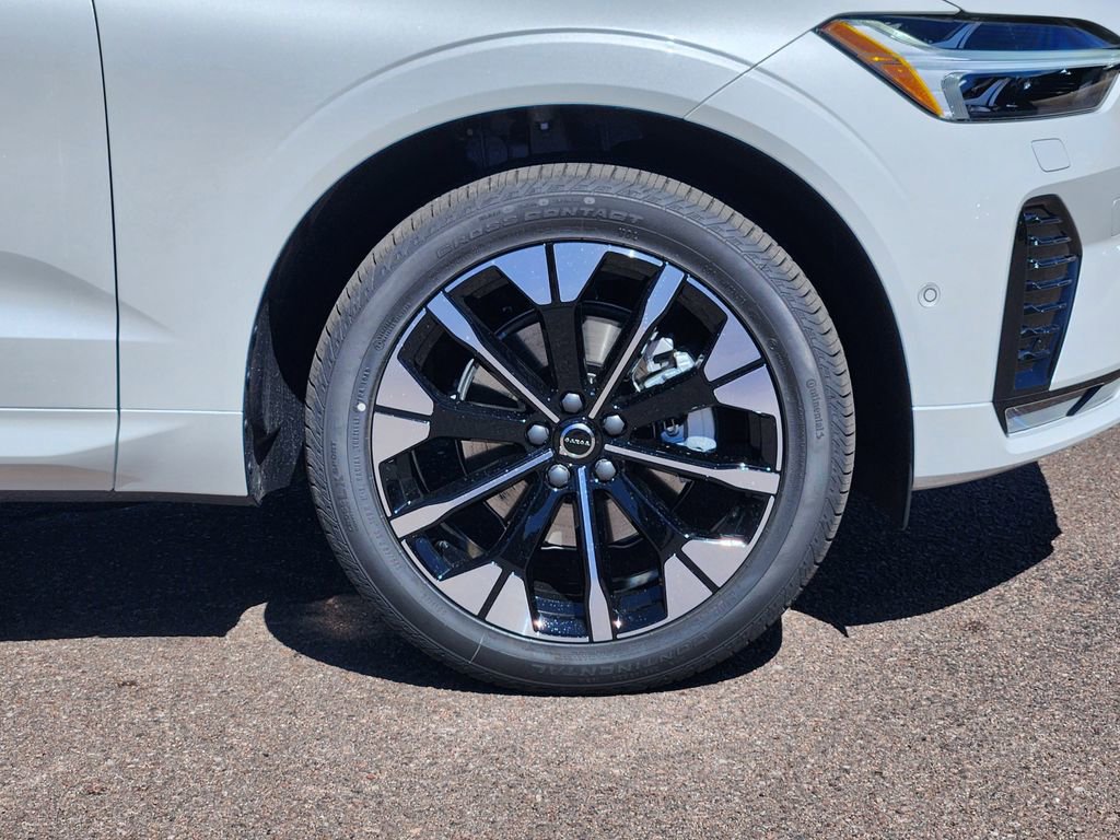 New 2026 Volvo XC60 B5 Plus w/ Climate Package image 29