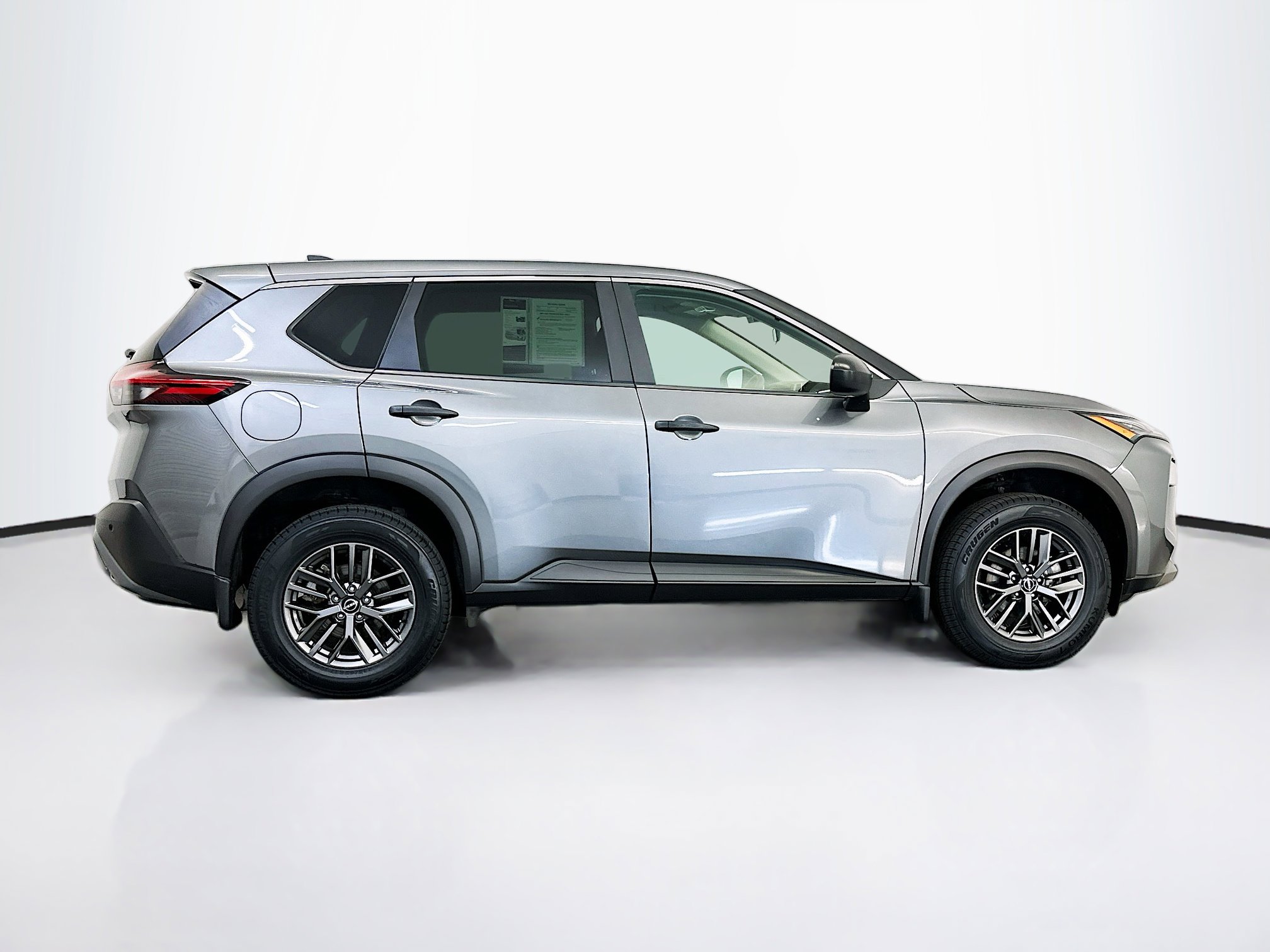 Used 2023 Nissan Rogue S AWD/4WD image 10
