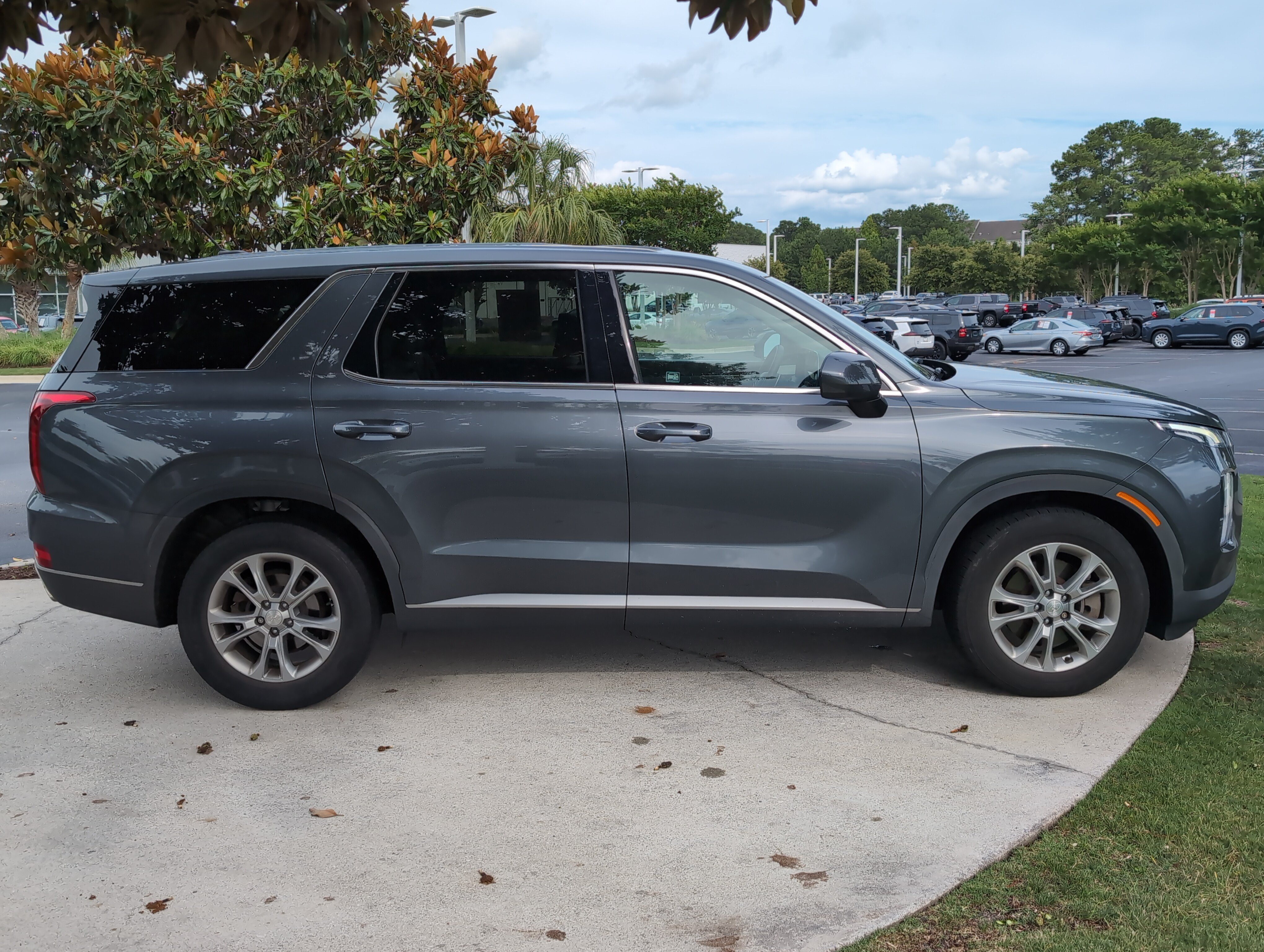 Used 2021 Hyundai Palisade SE FWD image 11