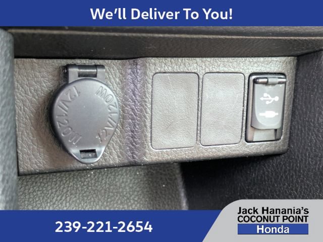 Used 2015 Toyota Corolla LE FWD image 23