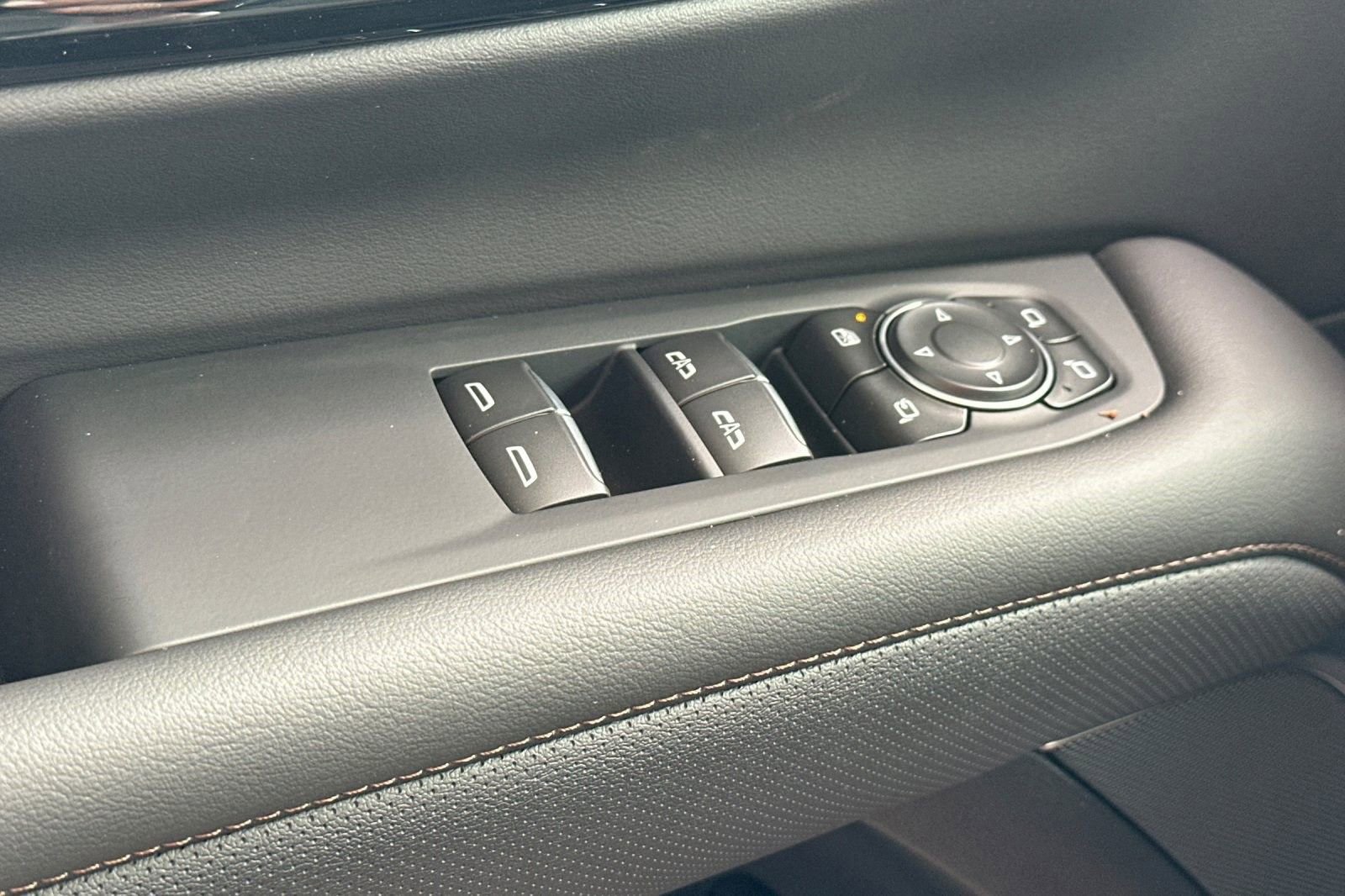 New 2025 Chevrolet Suburban High Country image 12