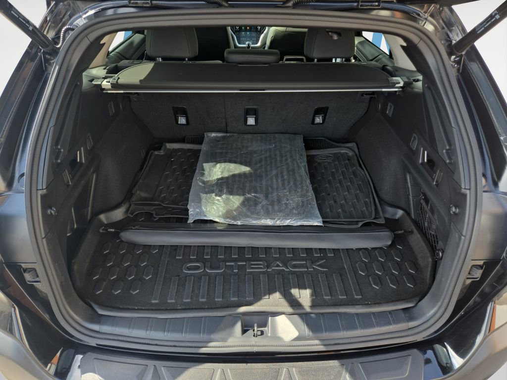 Used 2023 Subaru Outback Onyx Edition XT image 16