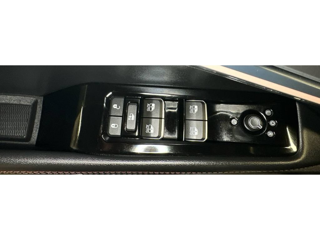 Used 2025 Jeep Wagoneer S Limited AWD/4WD image 34