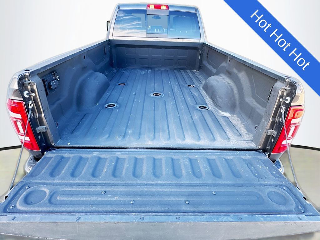 Used 2024 RAM 3500 Laramie image 26