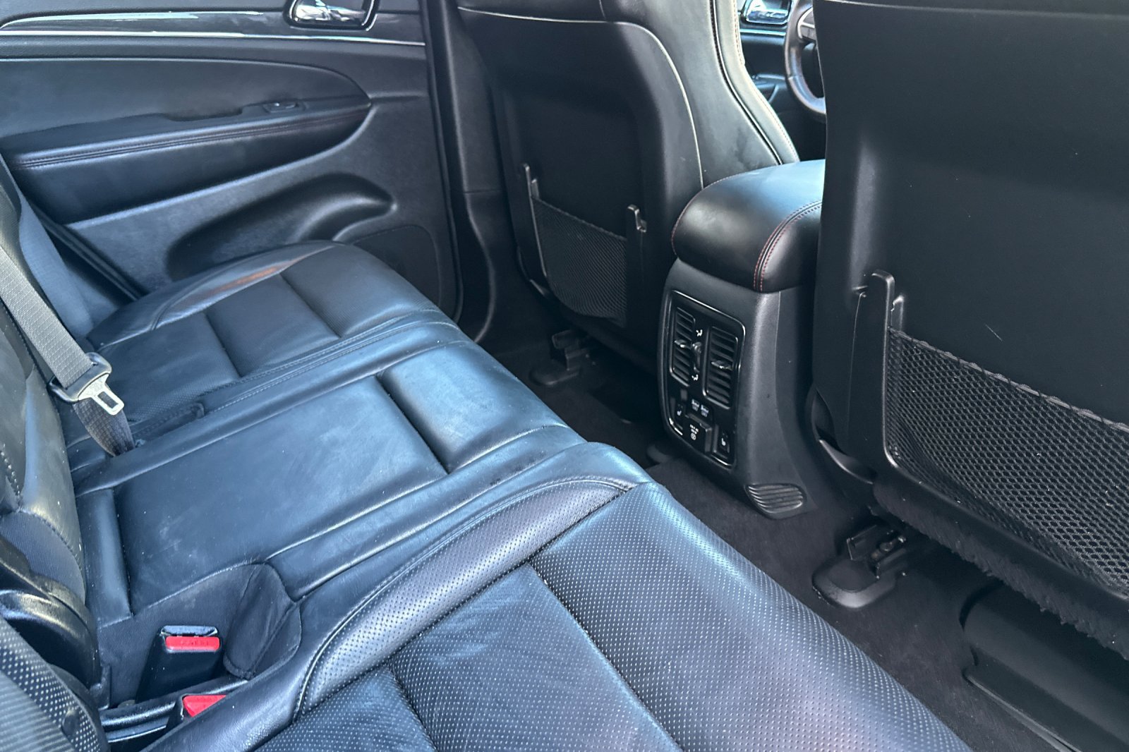 Used 2019 Jeep Grand Cherokee Trailhawk w/ Trailhawk Luxury Group AWD/4WD image 18