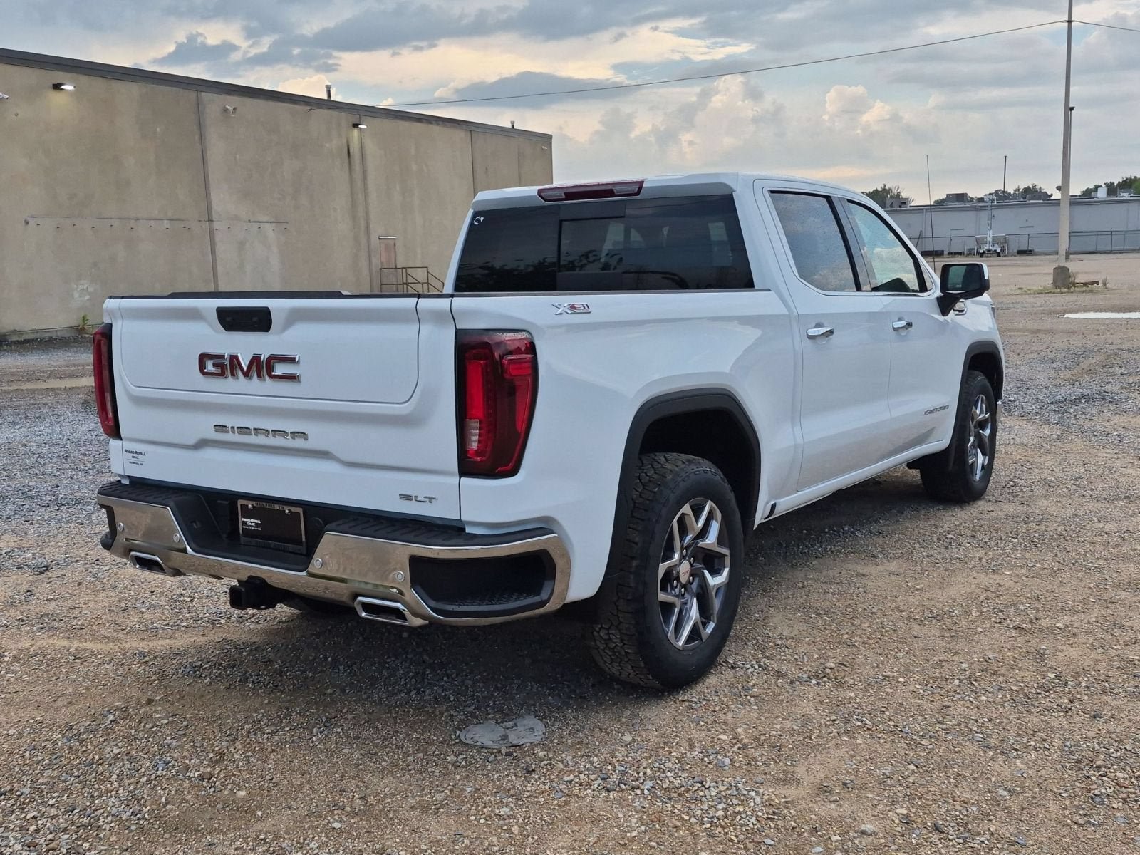 New 2026 GMC Sierra 1500 SLT AWD/4WD image 6