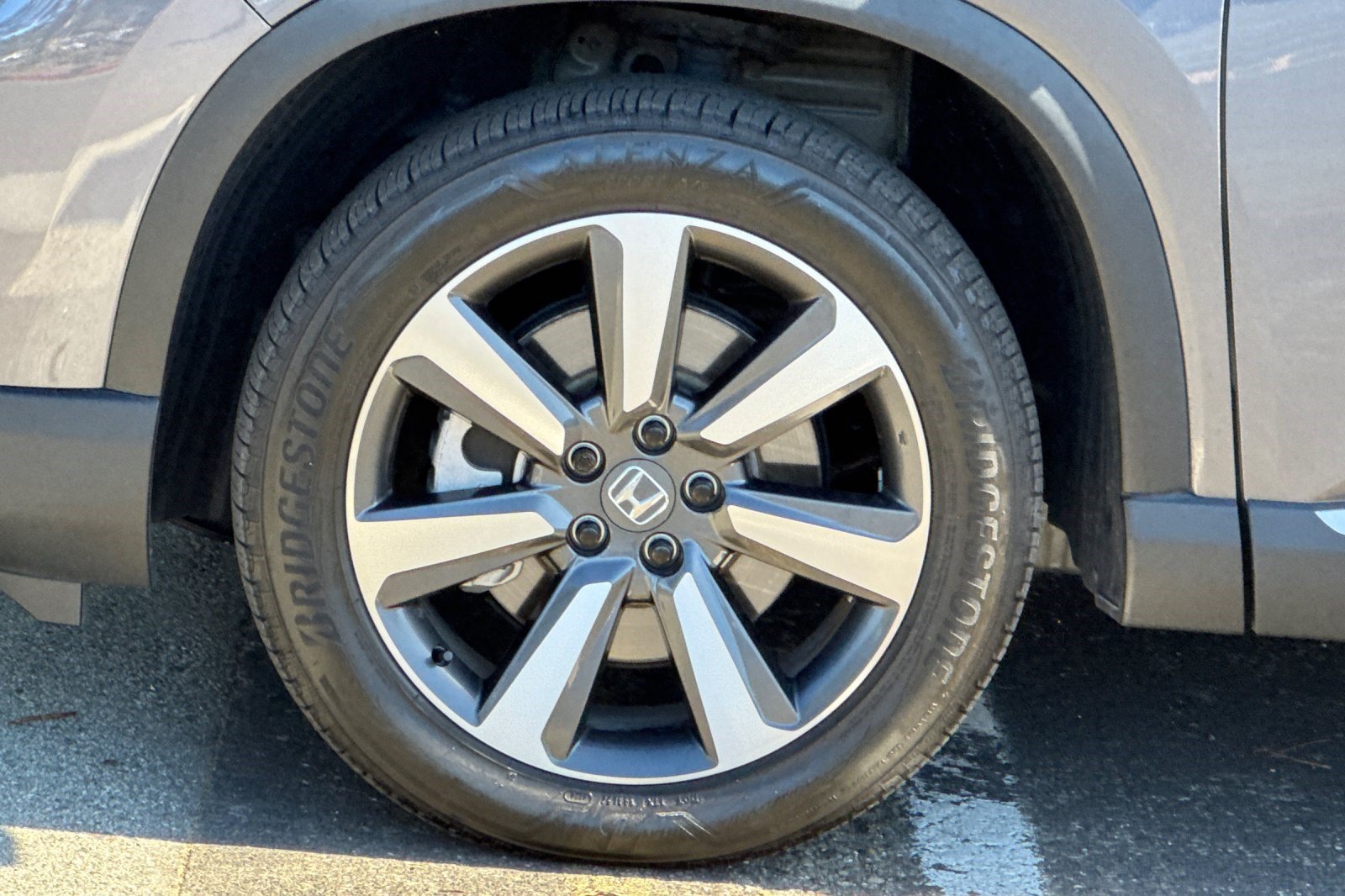 Used 2025 Honda Pilot Touring image 12
