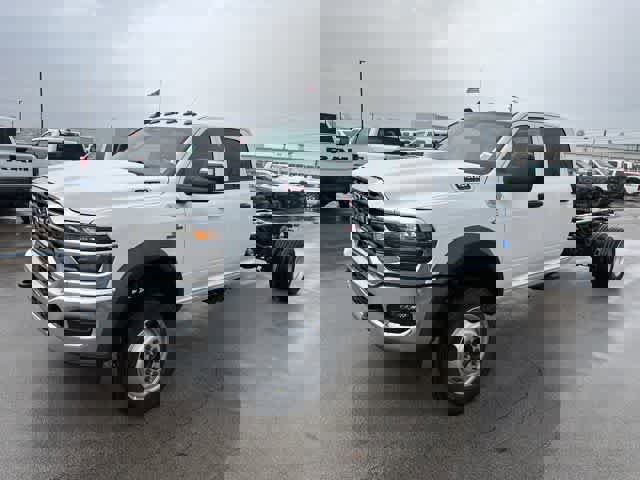 New 2026 RAM 5500 Tradesman w/ Chrome Appearance Group image 3