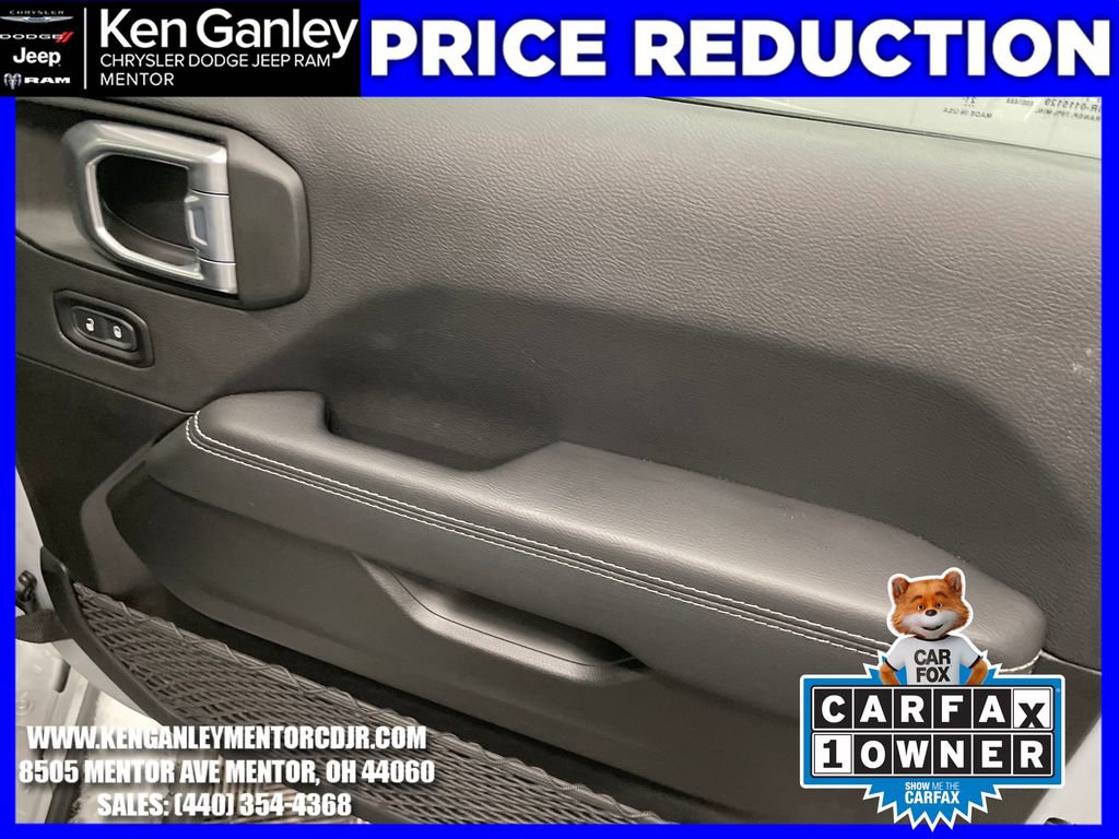 Used 2022 Jeep Wrangler Unlimited Sahara image 33