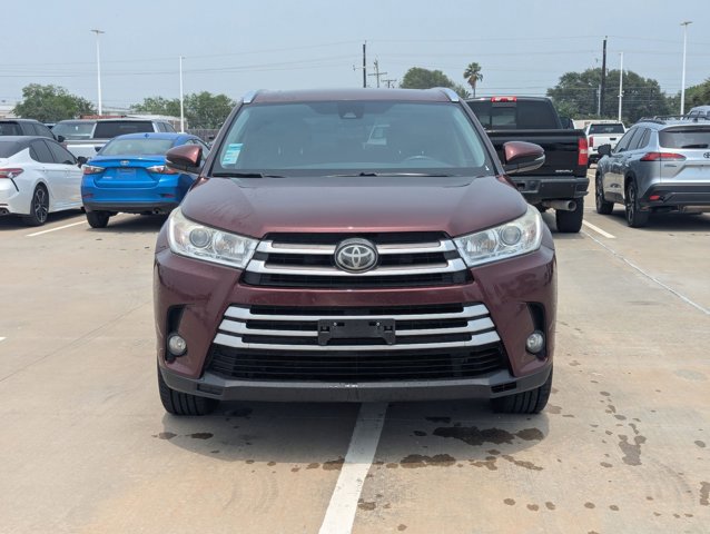 Used 2017 Toyota Highlander XLE FWD video 2