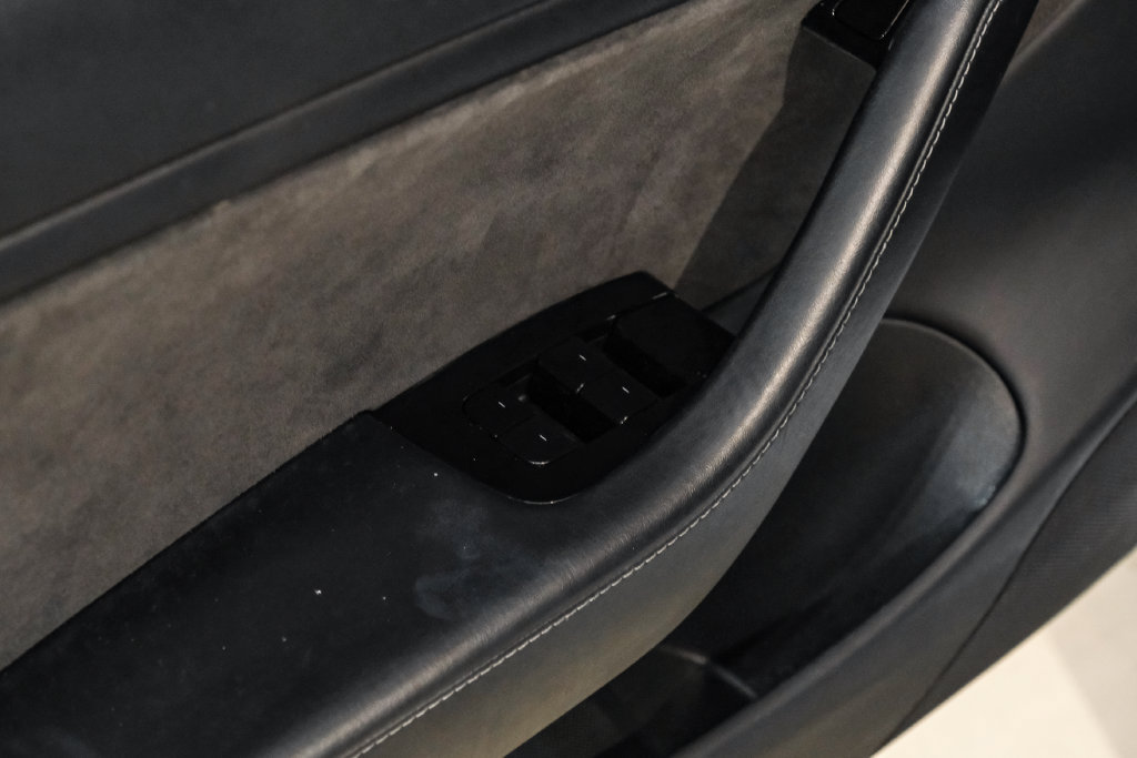 Used 2018 Tesla Model 3 Long Range RWD image 34