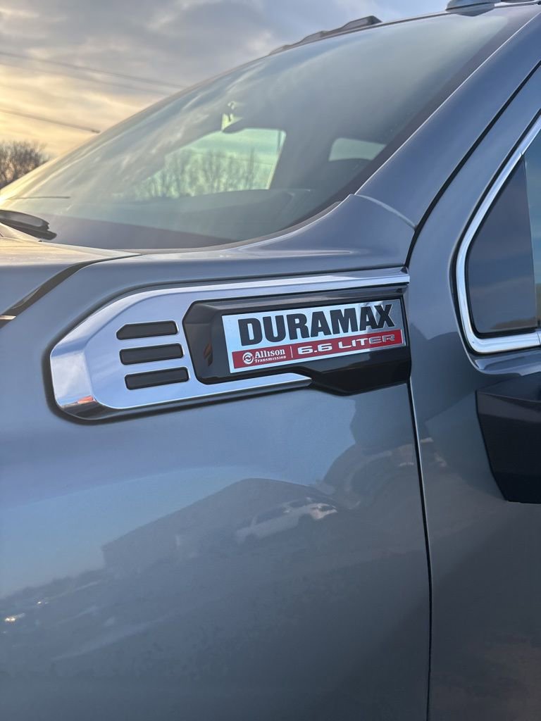 Used 2025 GMC Sierra 2500 SLT w/ SLT Convenience Package image 12