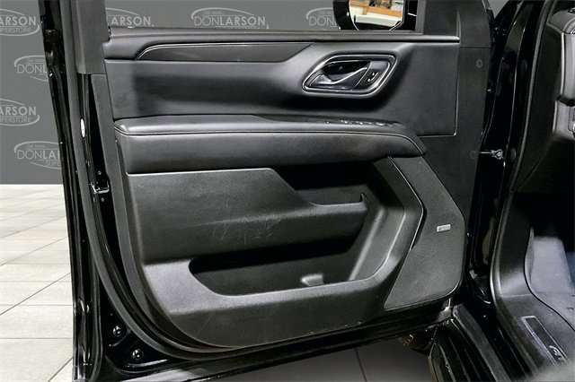 Used 2023 GMC Yukon XL AT4 image 11