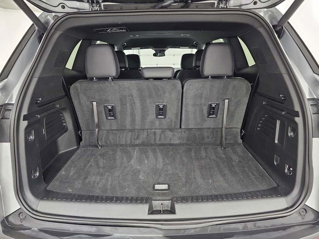 Used 2025 Buick Enclave Preferred image 22