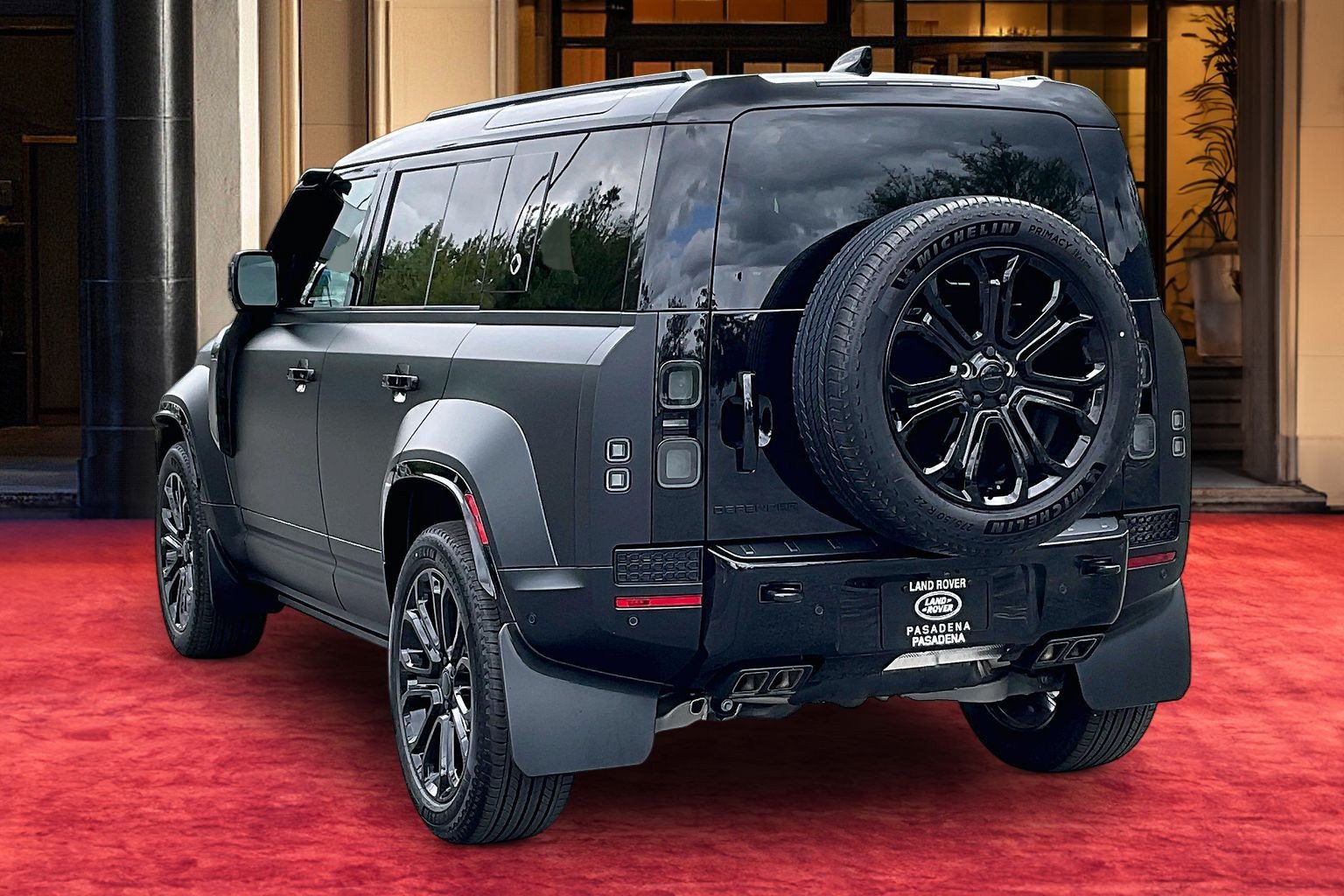 New 2026 Land Rover Defender 110 OCTA AWD/4WD image 4