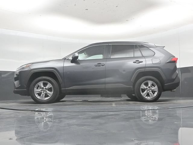 Used 2025 Toyota RAV4 XLE AWD/4WD image 50
