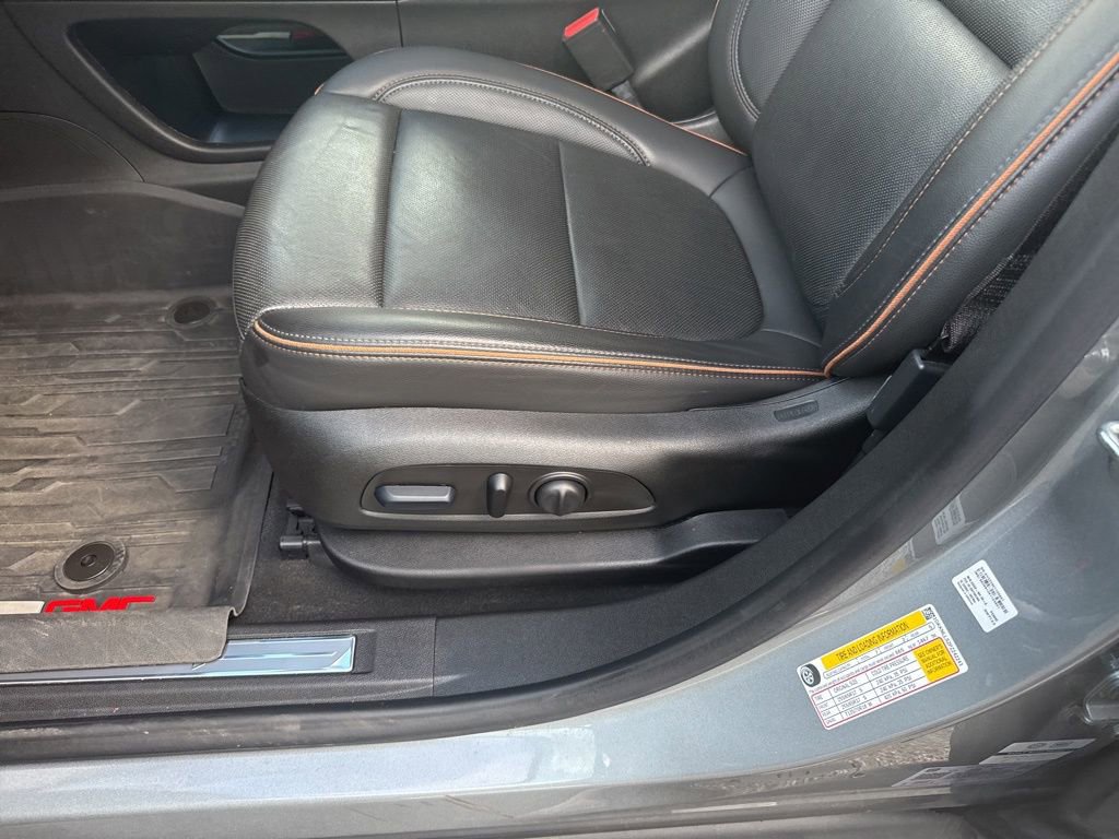 Used 2023 GMC Acadia AT4 w/ Technology Package image 19