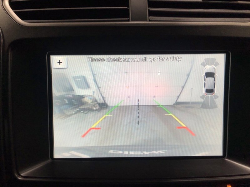 Used 2018 Ford Explorer XLT w/ Equipment Group 202A image 35