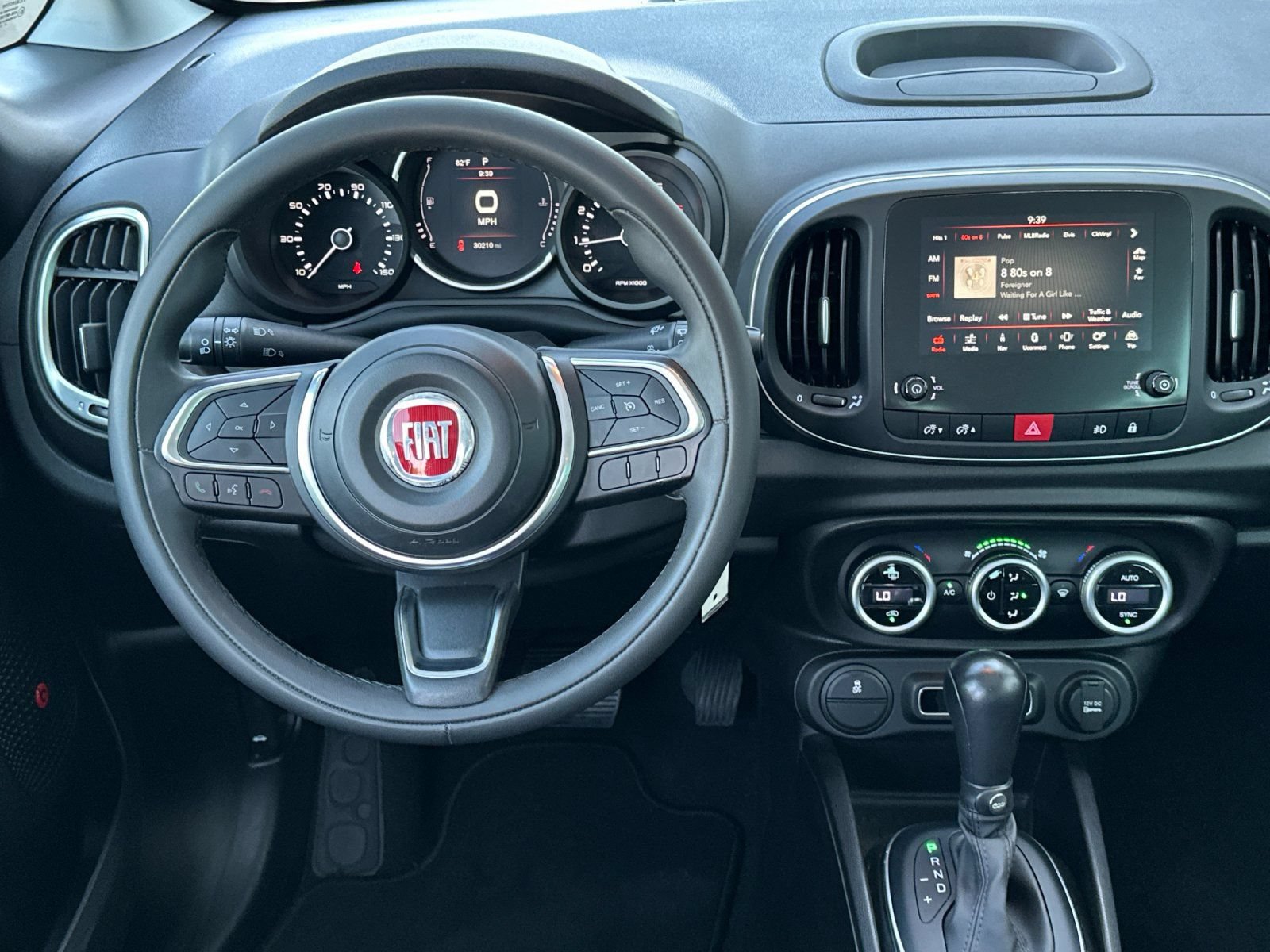 Used 2020 FIAT 500L Trekking w/ Popular Equipment Group FWD image 14