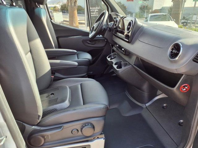 Used 2024 Mercedes-Benz Sprinter 3500 image 18