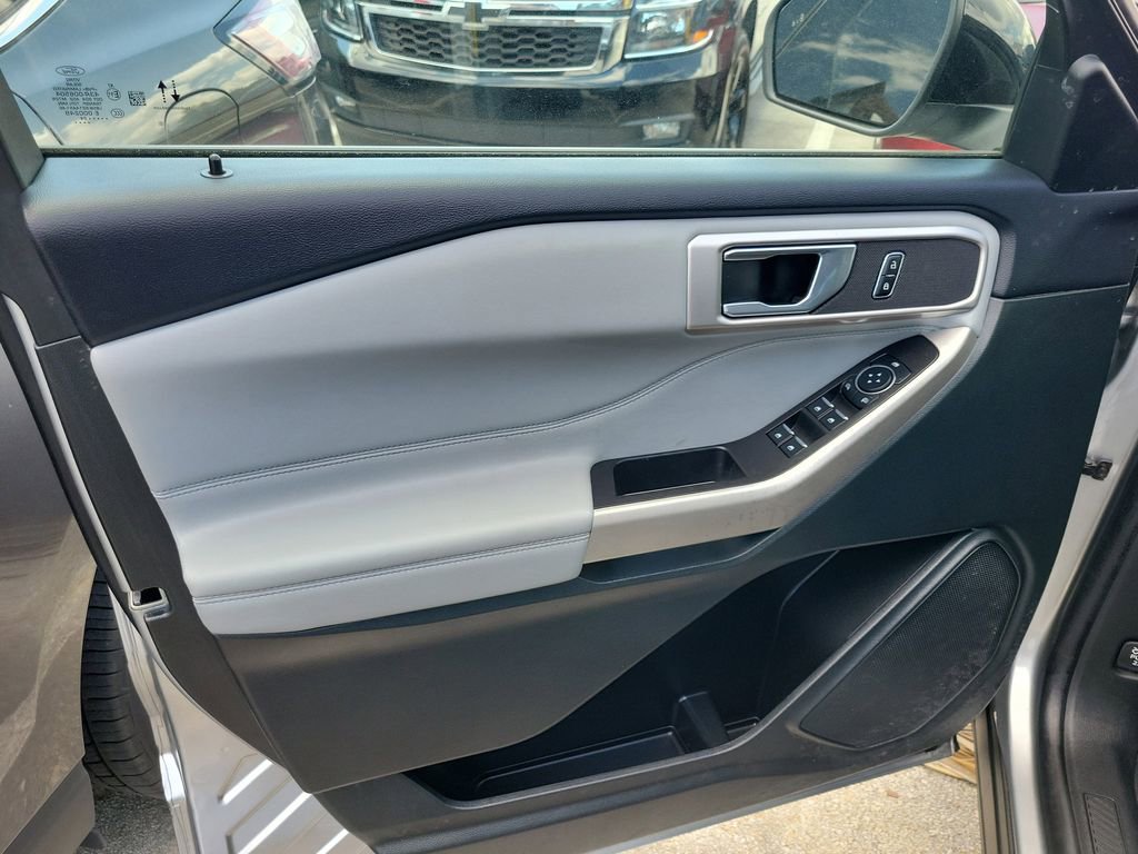 Used 2024 Ford Explorer XLT w/ Equipment Group 202A image 14