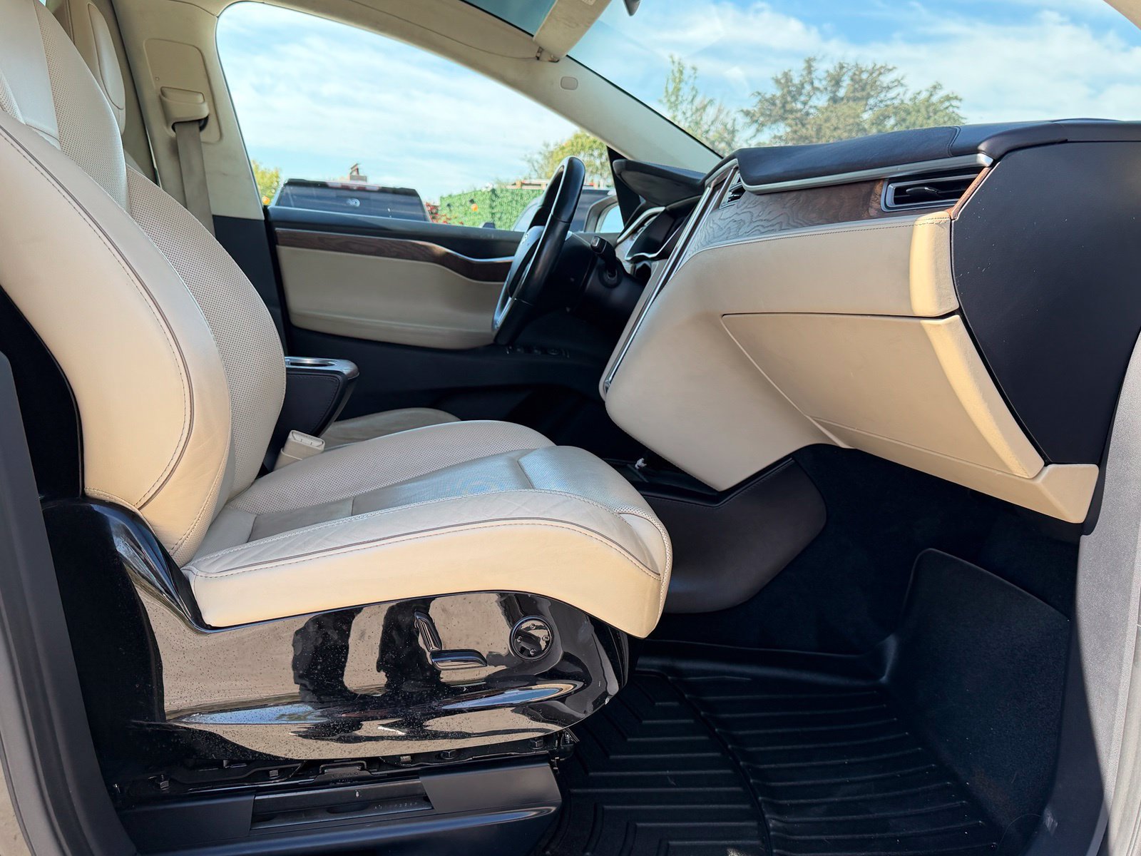 Used 2016 Tesla Model X 90D AWD/4WD image 42