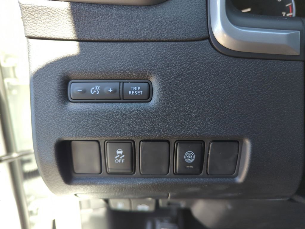 Certified 2024 Nissan Murano SV FWD image 34