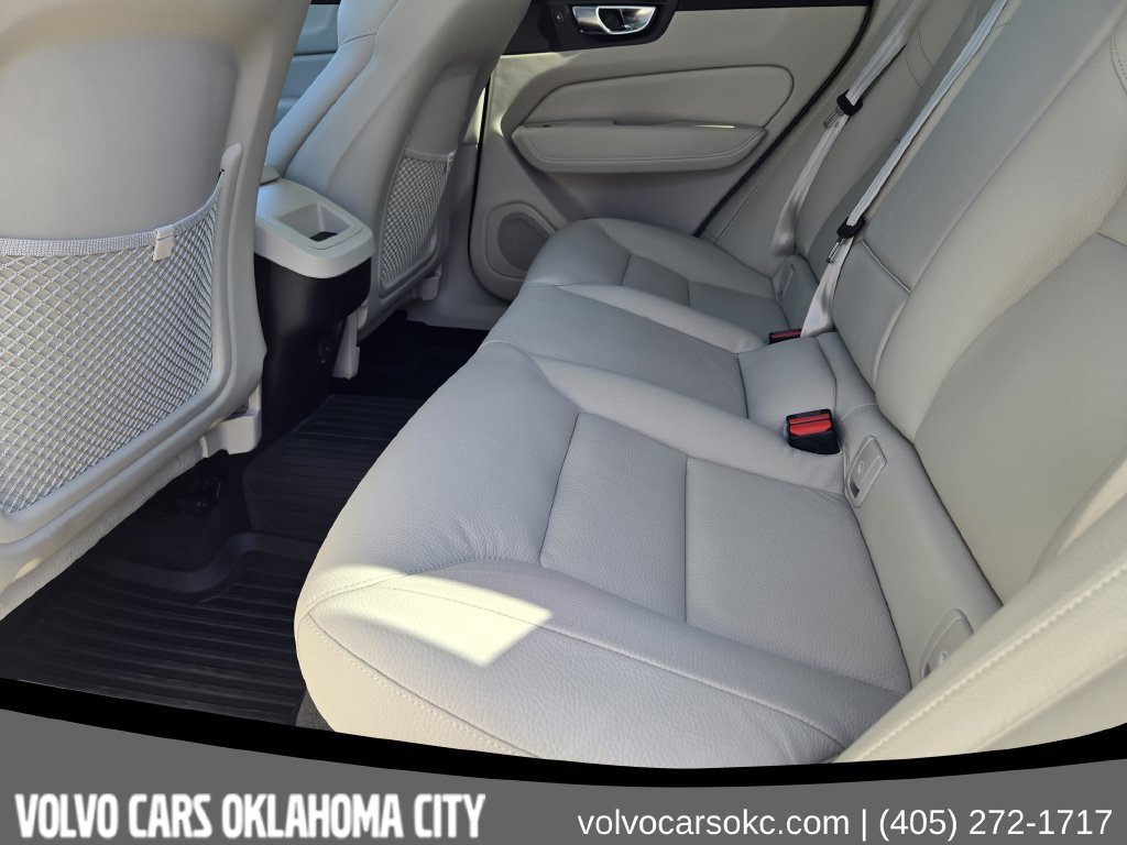 Certified 2025 Volvo XC60 B5 Core w/ Protection Package Premier AWD/4WD image 24