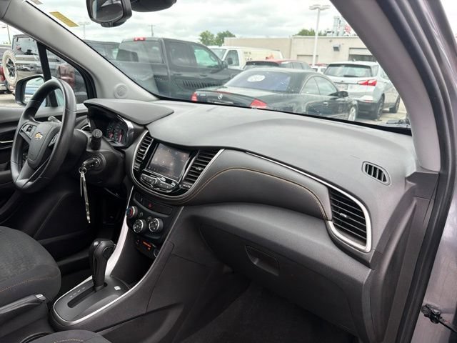 Used 2020 Chevrolet Trax LS w/ Tint and Cruise Package FWD image 19