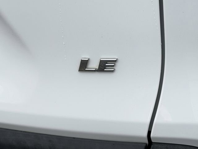 Used 2019 Toyota RAV4 LE image 9