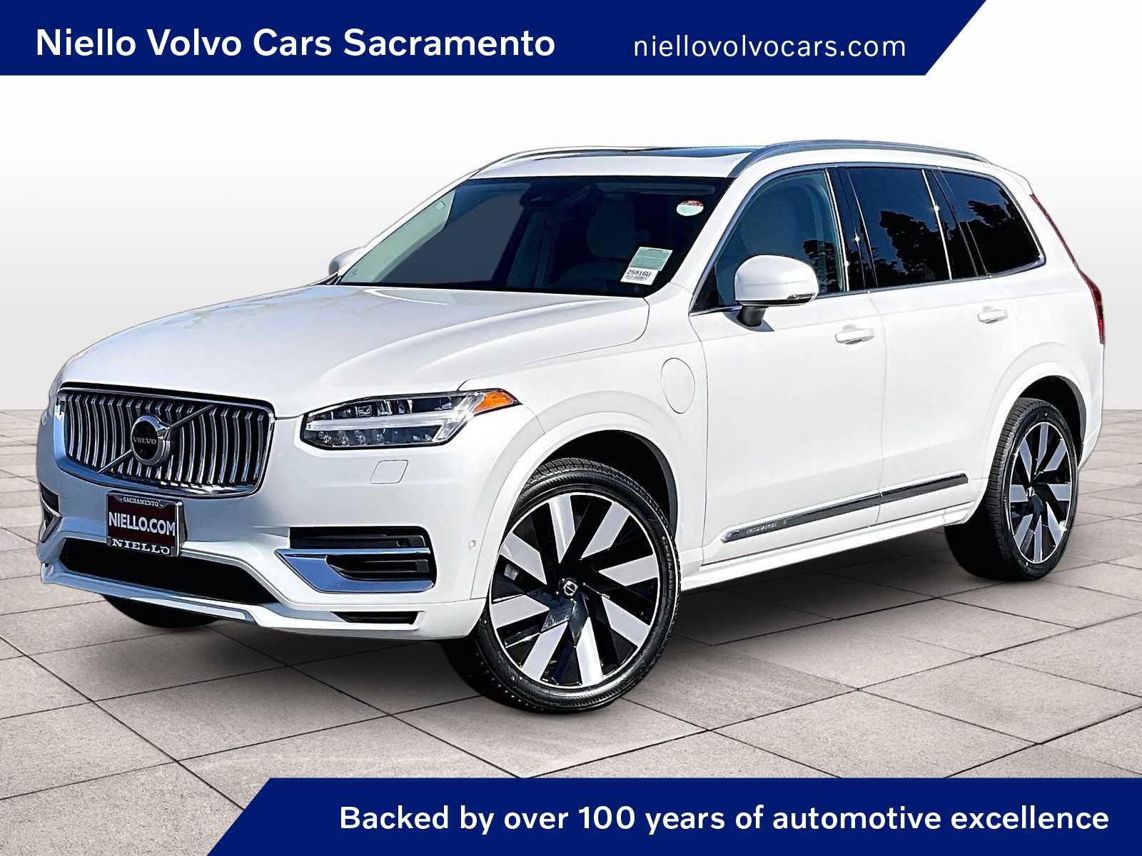 Used 2023 Volvo XC90 T8 Plus w/ Protection Package Premier image 1