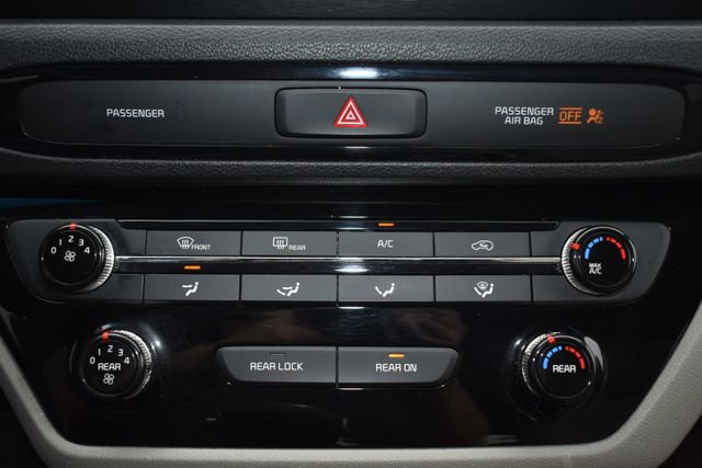 Used 2019 Kia Sedona LX FWD image 25